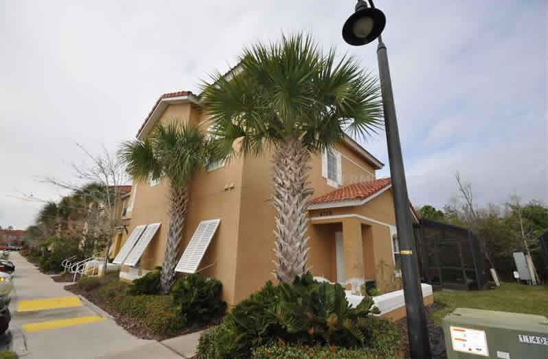 Townhouse em Orlando com 4 Belos Quartos $185,000