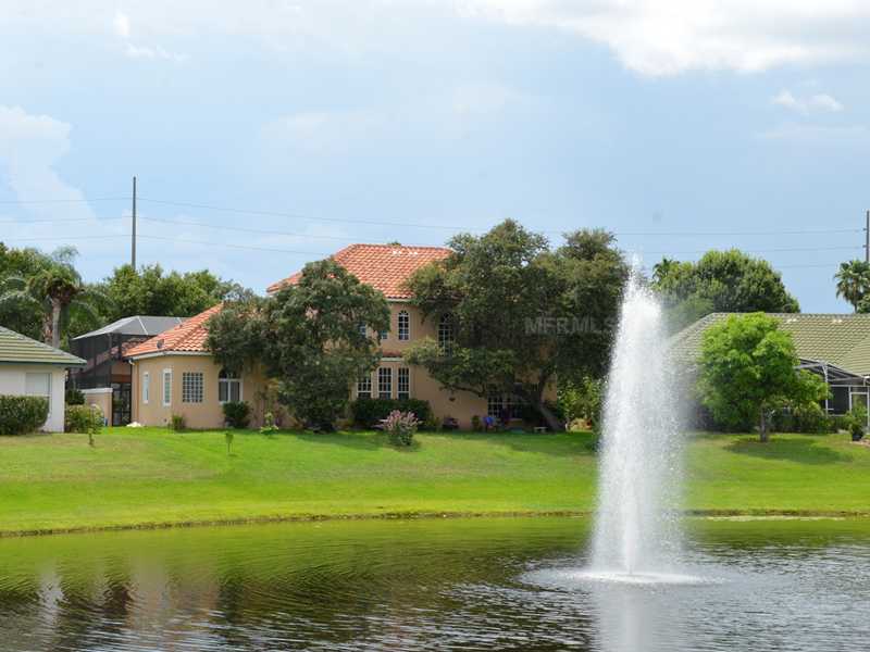 Casa em Local Tranquilo de Orlando a Minutos de Atrações $599,000