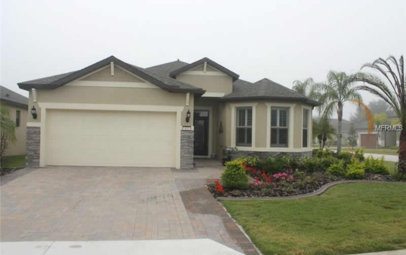 Casa Construída em 2013 com 3 quartos em Davenport - Orlando $299,900