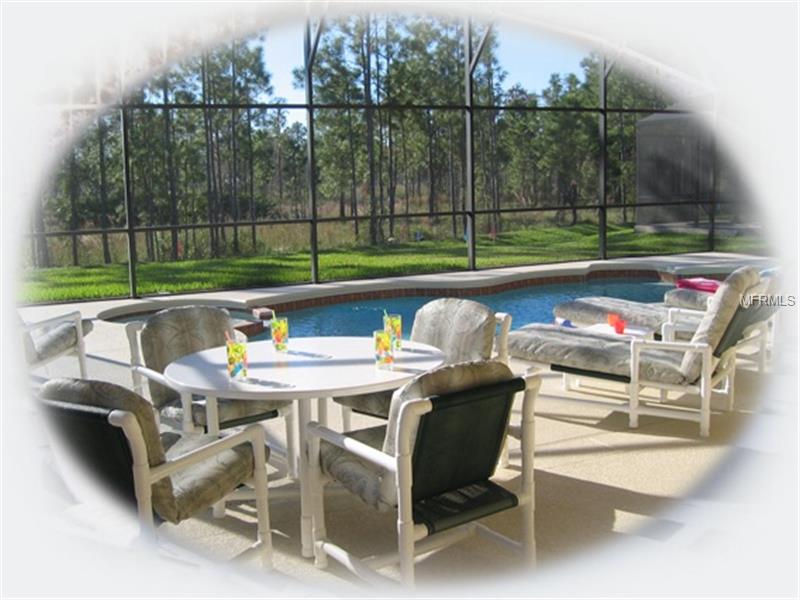 Casa de 4 quartos com piscina - pronta para férias e aluguel temporário em Davenport - Orlando $299,900