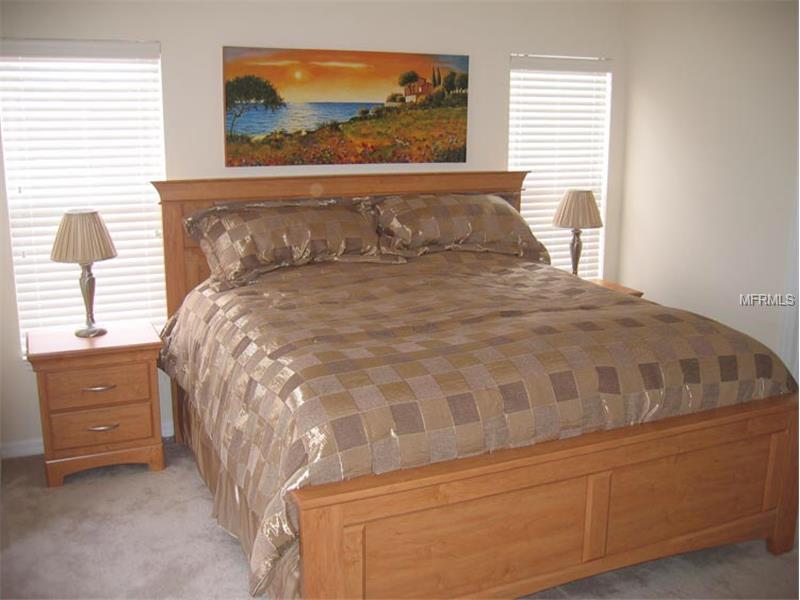 Casa de 4 quartos com piscina - pronta para férias e aluguel temporário em Davenport - Orlando $299,900
