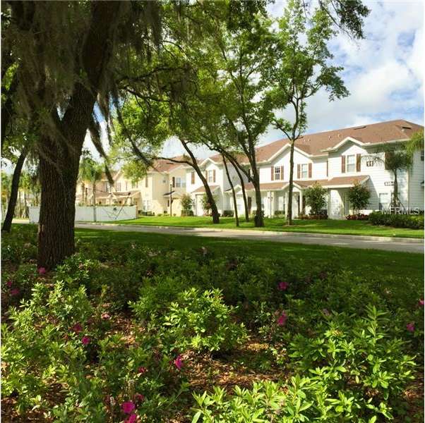 Lançamento - Casa de Ferias - 4 quartos - Lucaya Village Resort perto de Disney $249,000