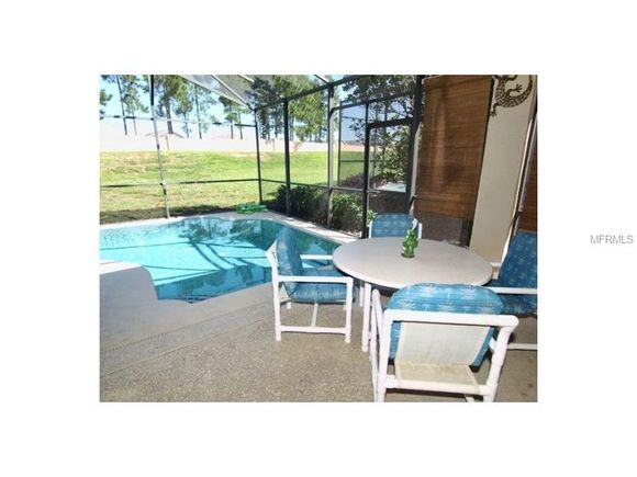 
Casa de férias mobiliada com piscina e sala de jogos $232,500  