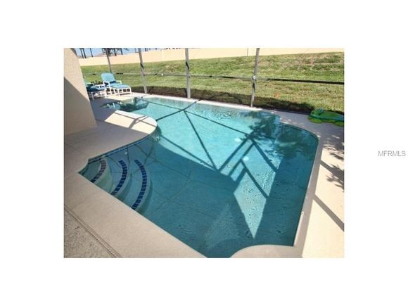 
Casa de férias mobiliada com piscina e sala de jogos $232,500 