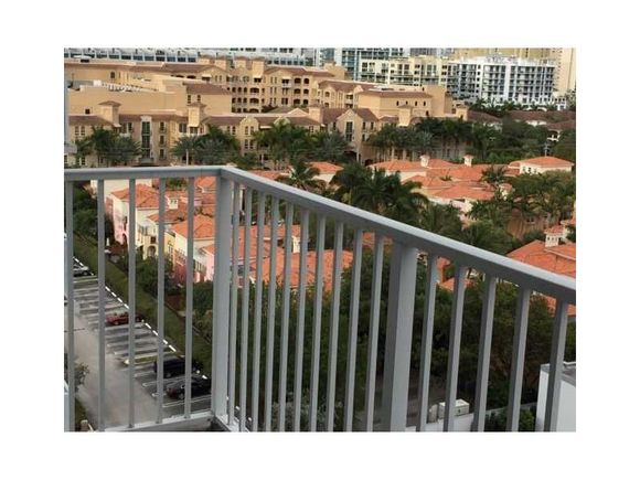 Apartamento com visto do mar em Aventura - Miami-$259,000