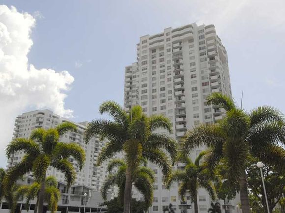 Apartamento com Vista do Mar - Miami 2 dormitorios - reformado - $269,900 