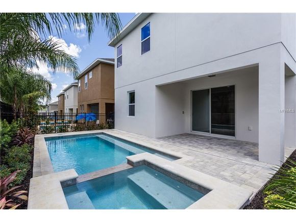 Manso Novo 8 dormitorios com piscina em Reunion Resort - Kissimmee / Orlando -  $599,000