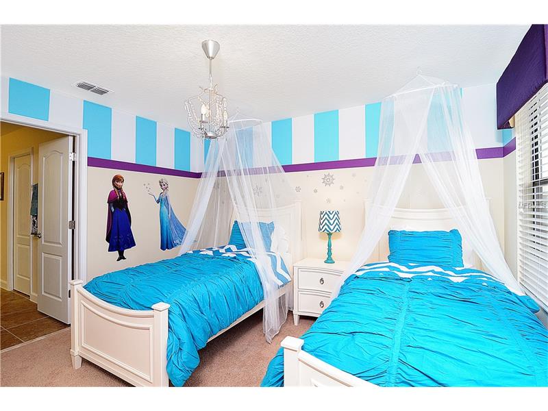 Manso mobiliado em Champions Gate Resort - 8 dormitrios - Orlando - $530,000