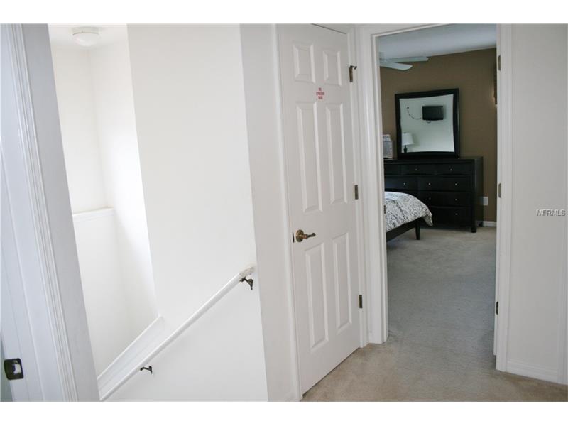 Casa Geminada 4 Dormitórios Mobiliado com Piscina Particular na Bellavida Resort - Kissimmee - $249,000