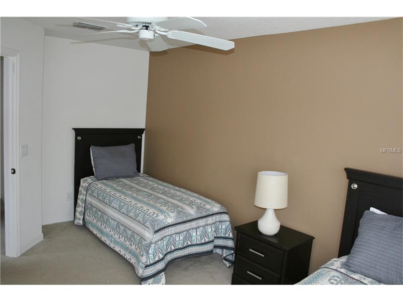 Casa Geminada 4 Dormitórios Mobiliado com Piscina Particular na Bellavida Resort - Kissimmee - $249,000