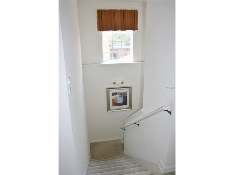 Casa Geminada 4 Dormitórios Mobiliado com Piscina Particular na Bellavida Resort - Kissimmee - $249,000