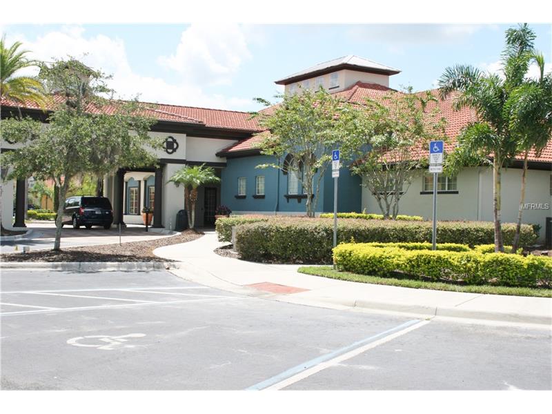 Casa Geminada 4 Dormitórios Mobiliado com Piscina Particular na Bellavida Resort - Kissimmee - $249,000