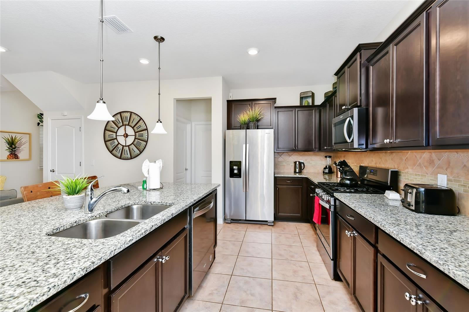 Casa de Ferias Mobiliada com Piscina Particular em Resort Perto da Disney $619,900