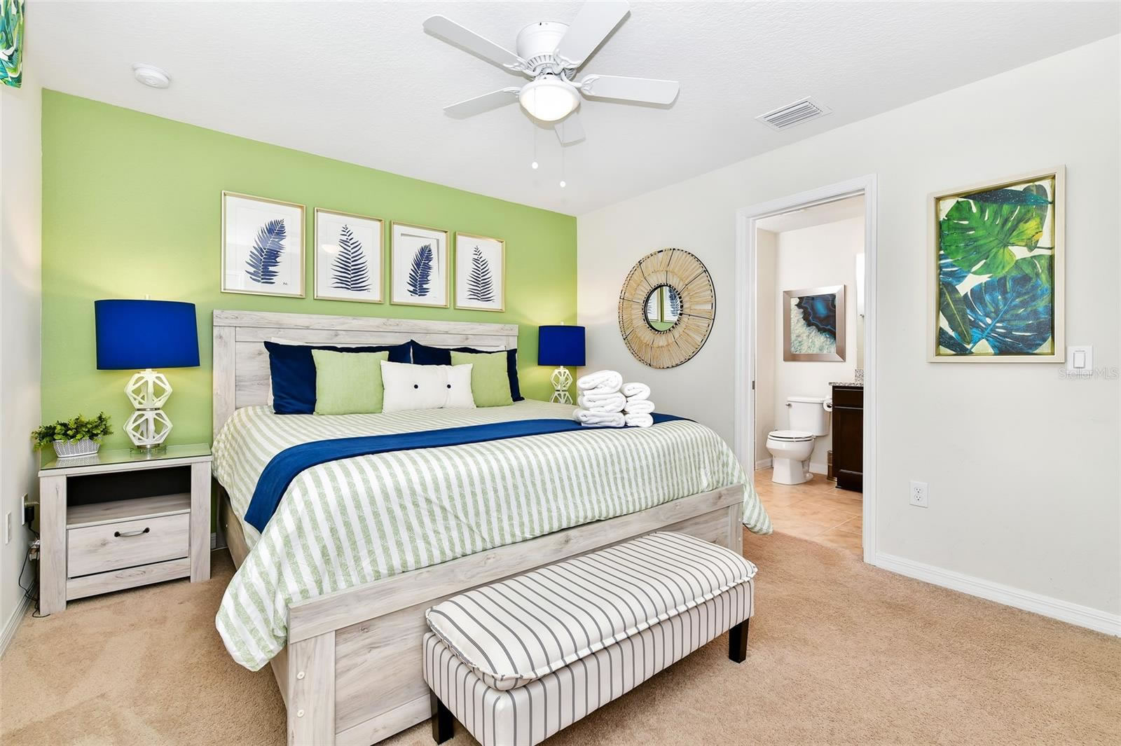 Casa de Ferias Mobiliada com Piscina Particular em Resort Perto da Disney $619,900