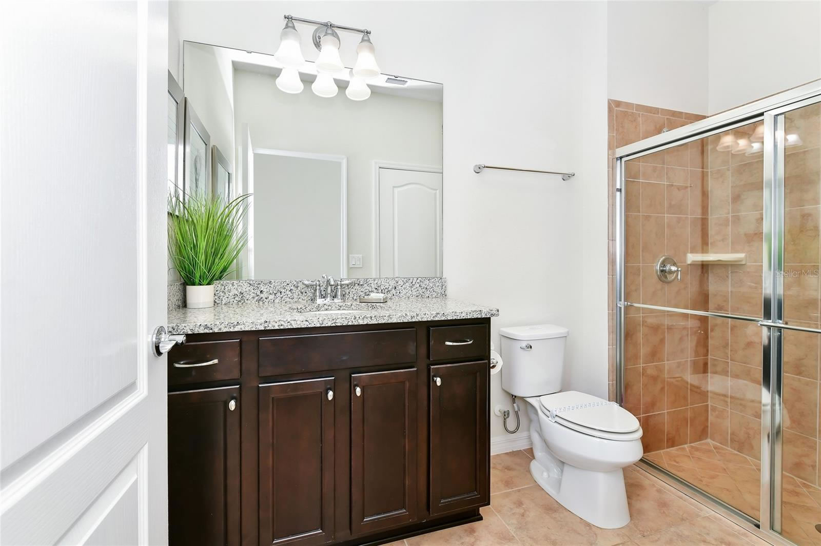 Casa de Ferias Mobiliada com Piscina Particular em Resort Perto da Disney $619,900