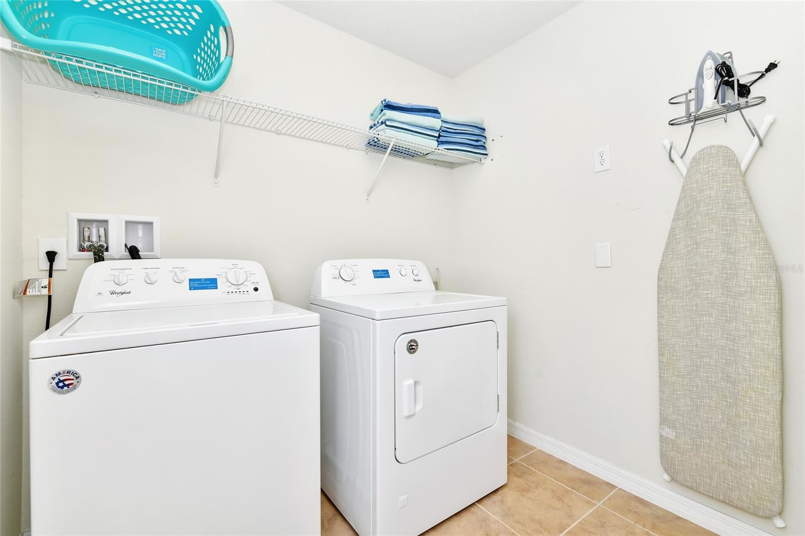 Casa de Ferias Mobiliada com Piscina Particular em Resort Perto da Disney $619,900