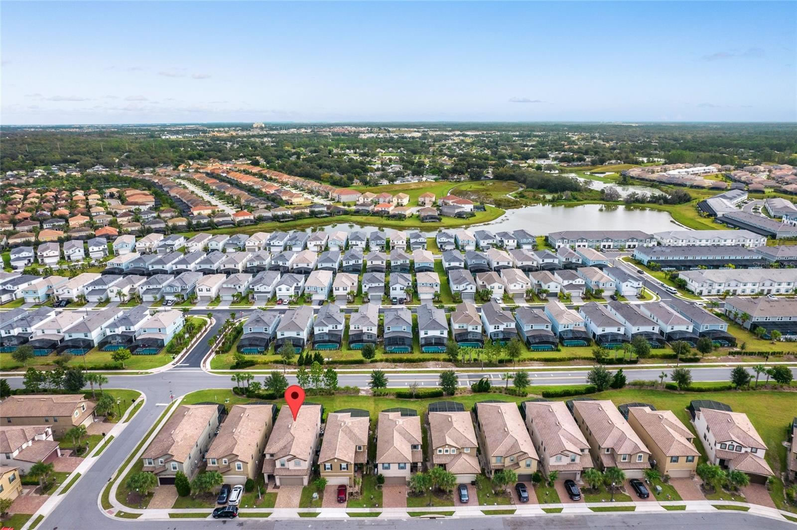 Casa de Ferias Mobiliada com Piscina Particular em Resort Perto da Disney $619,900