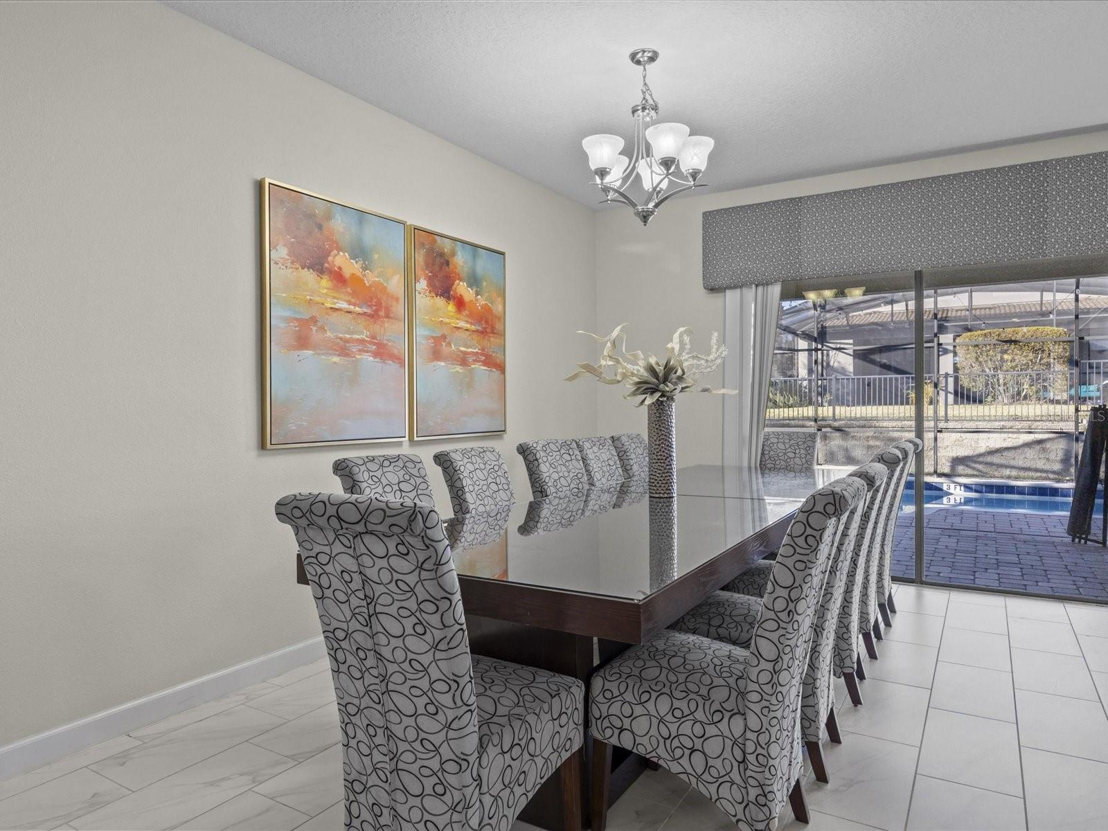 Casarao de 8 dormitorios mobiliado no Champions Gate Resort $665,000