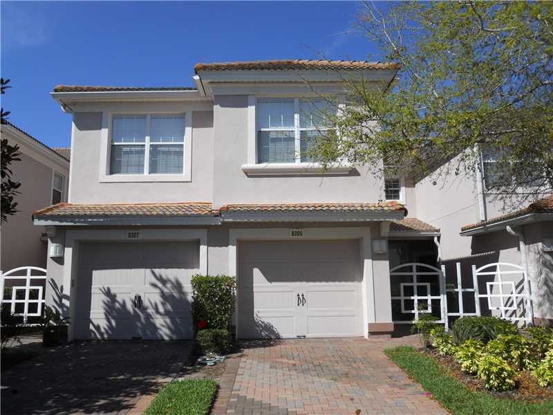 Townhouse de 3 quartos perto da Disney em Orlando $165,000