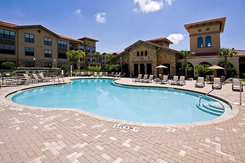 Townhouse de 3 quartos mobiliado pronto para férias ou aluguel temporário em Davenport - Orlando $145,000