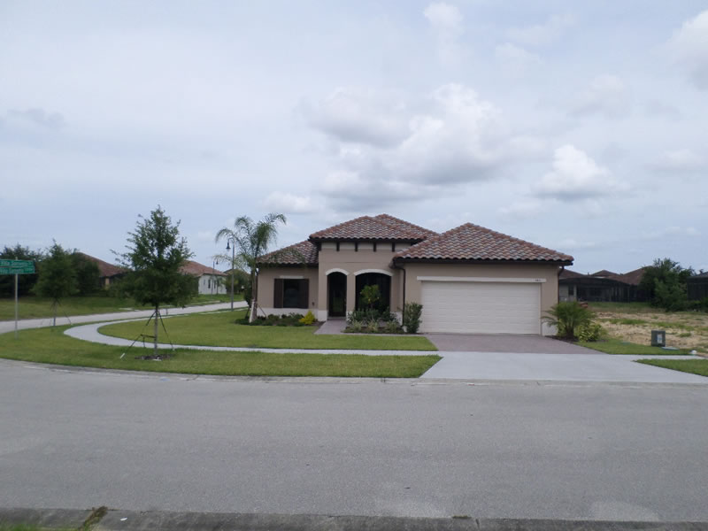 Nova Casa de Férias com Piscina Particular em Orlando $277,000