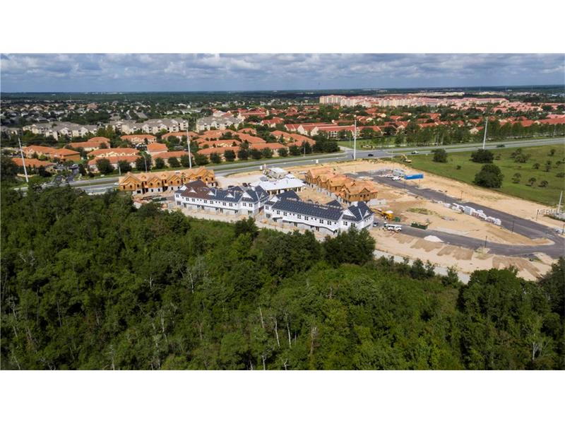 Em Construção - Summerville Resort Townhouse - 3 dormitórios - perto de Disney - $269,000 