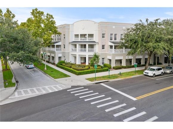 Cobertura Chique com garagem fechada e elevador em Downtown Celebration - Orlando - $169,900